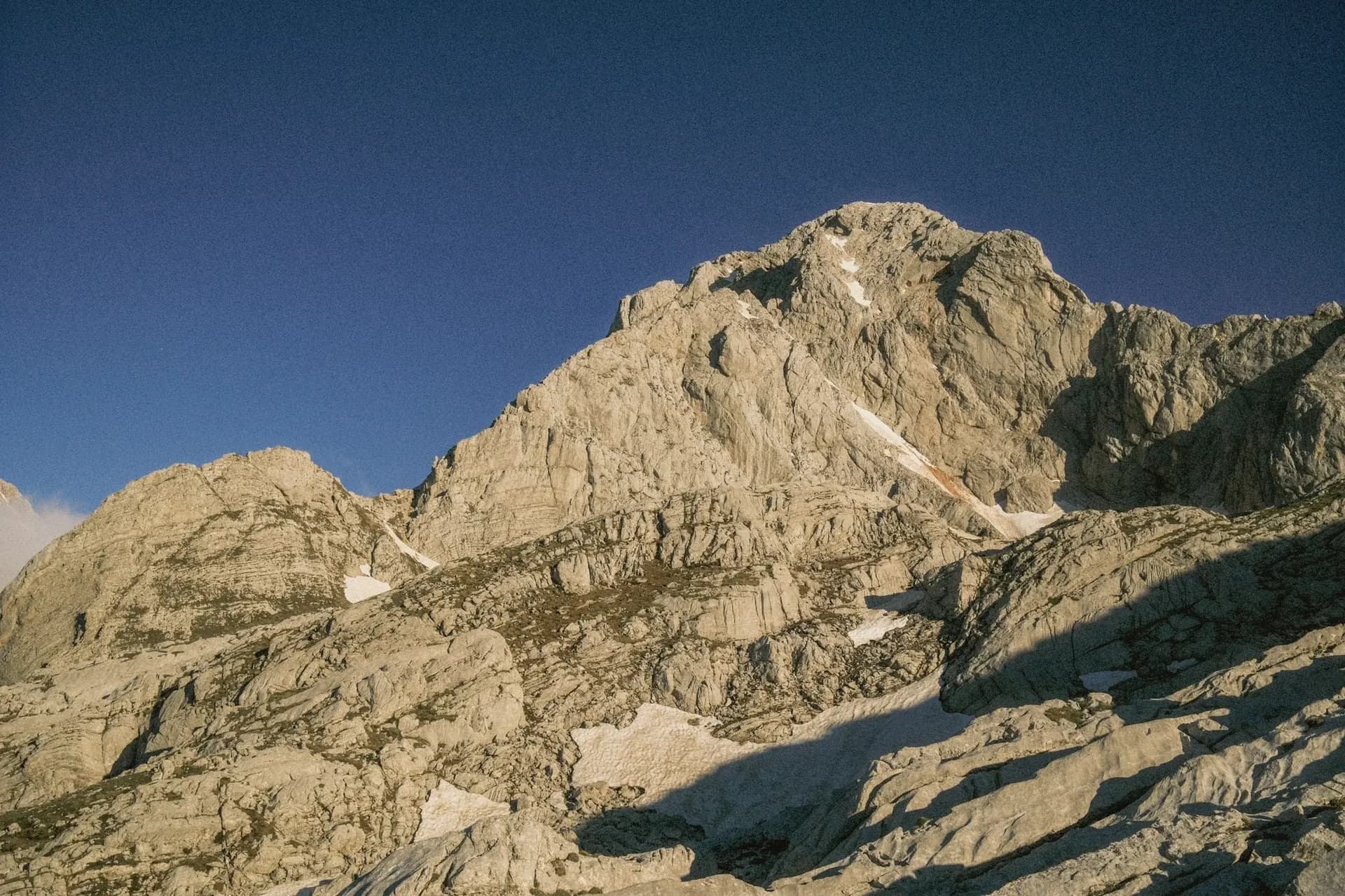 Hike to go to Bivak Pod Skuto