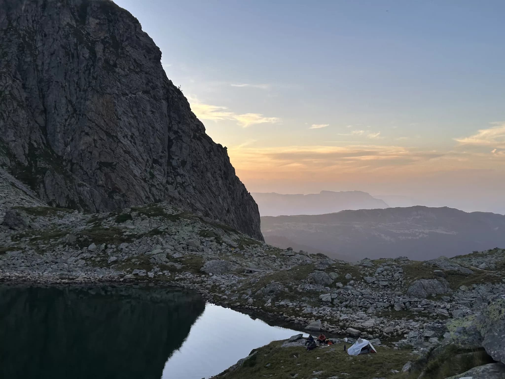 Bivouac autour des lacs des 7 Laux en été