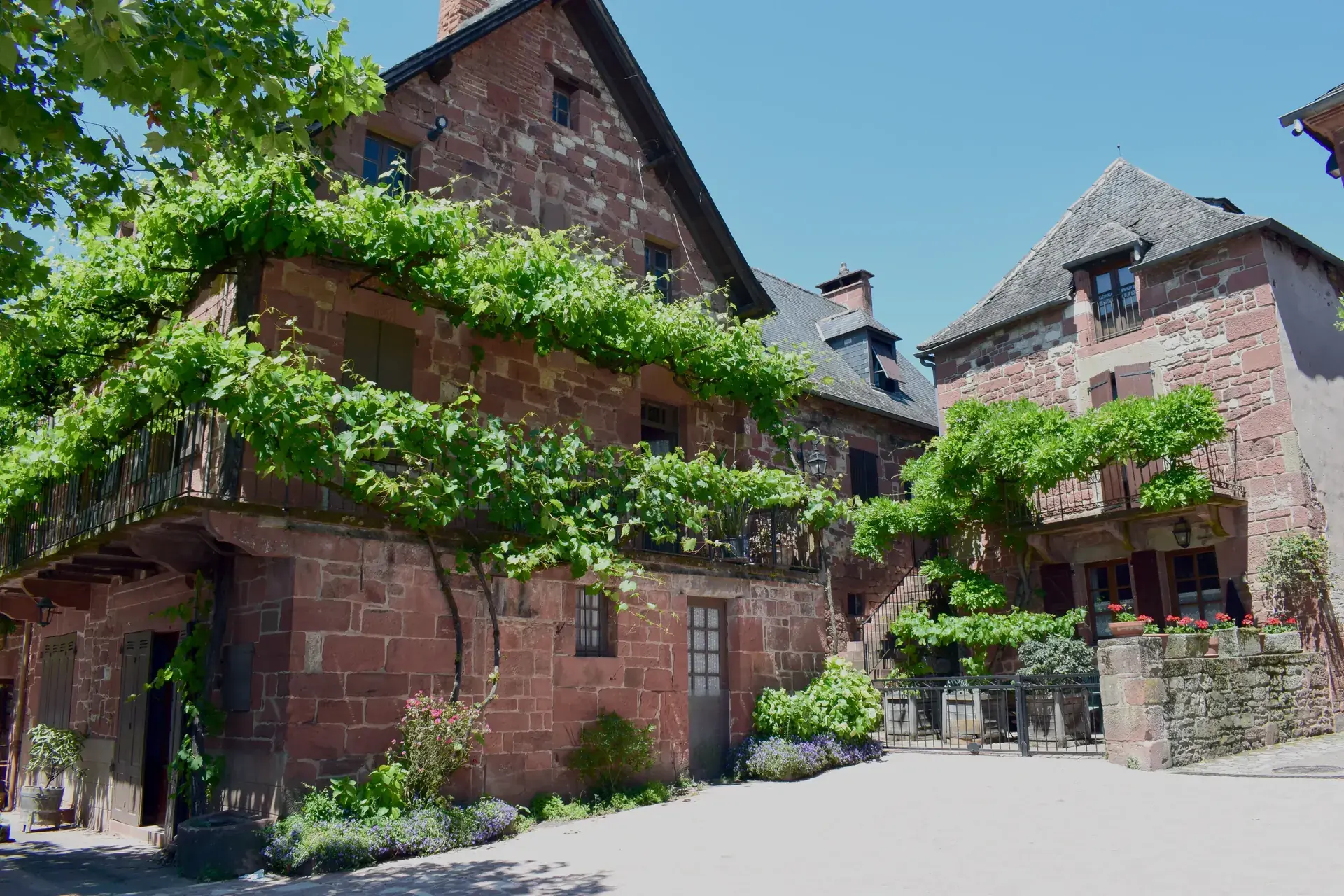 Village de Collonges-la-Rouge